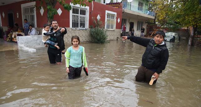 Izmir and Antalya grapple with flash floods | Daily Sabah
