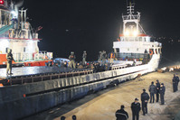 A vessel carrying over 300 illegal immigrants from Syria was stopped off the coast of u00c7anakkale on March 12. Authorities fear ships hailing from Syria may be used for sneaking weapons and terrorists posing as refugees into Turkey on the ships.