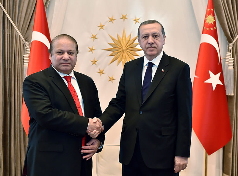 President Erdogan and Pakistani PM Nawaz Sharif before their meeting in Ankara on 3 April  EPA Photo