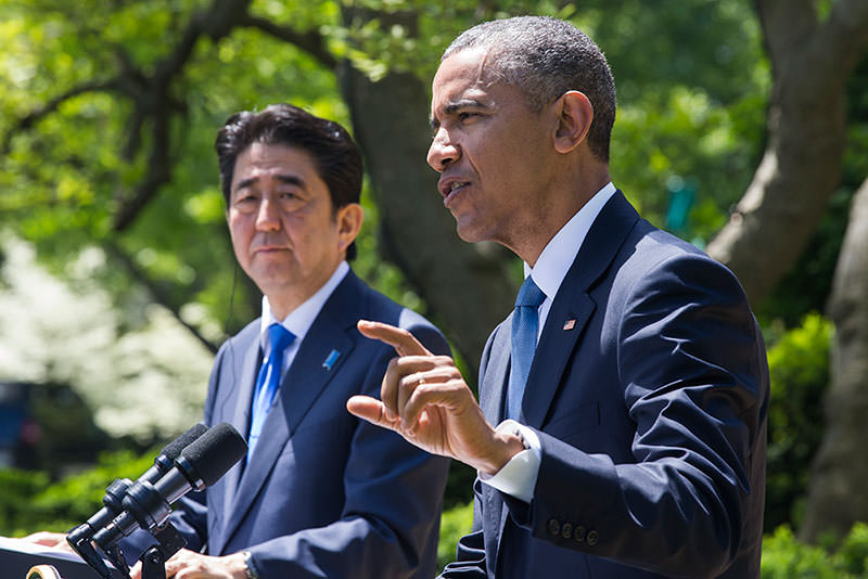 Obama holds a joint press conference with Shinzo Abe, Prime Minister of Japan, in the Rose Garden of the White House in Washington DC, USA, 28 April 2015 (EPA Photo)