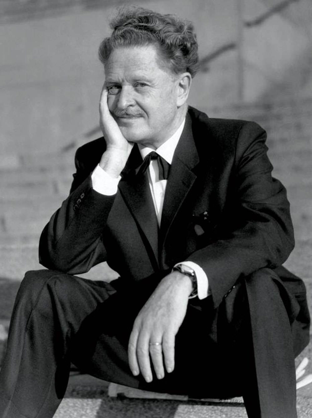 Nazım Hikmet is his later years