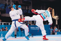 Serap u00d6zu00e7elik defeated current European gold medalist Bettina Plank of Austria in the highly competitive women's kumite 50 kilogram class. 