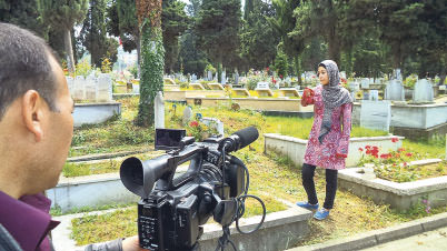 Mohammadi used only one camera while making his film. His cameraman and editor was his 20-year-old son Rouhollah, and the lighting director was his wife Habibe, 35. Set in various places around Trabzon, the film was shot over a period of 18 months.