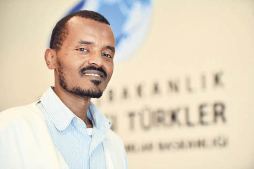 Ethiopian doctoral student Muzeyen Hawas Sebsebe complained about of the speed of Tarawih prayers in Turkey.