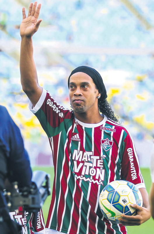 Ronaldinho signs for Fluminense, Holosko Sydney FC | Daily Sabah