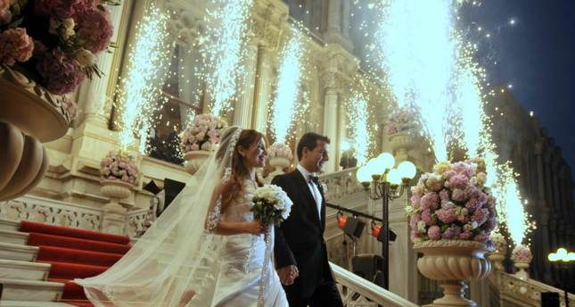 Summer Love Open Air Wedding Venues In Turkey Daily Sabah Çırağan Palace Kempinski Offers Newlyweds The Magnificence Of An Ottoman As Well Warmth