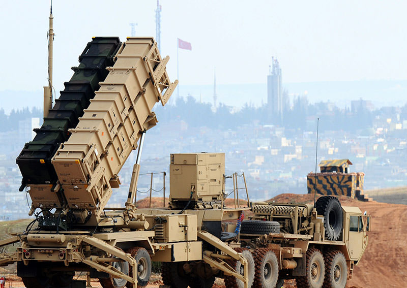 A Patriot missile launcher system is pictured at a Turkish military base in Gaziantep on February 5, 2013 (AFP photo).
