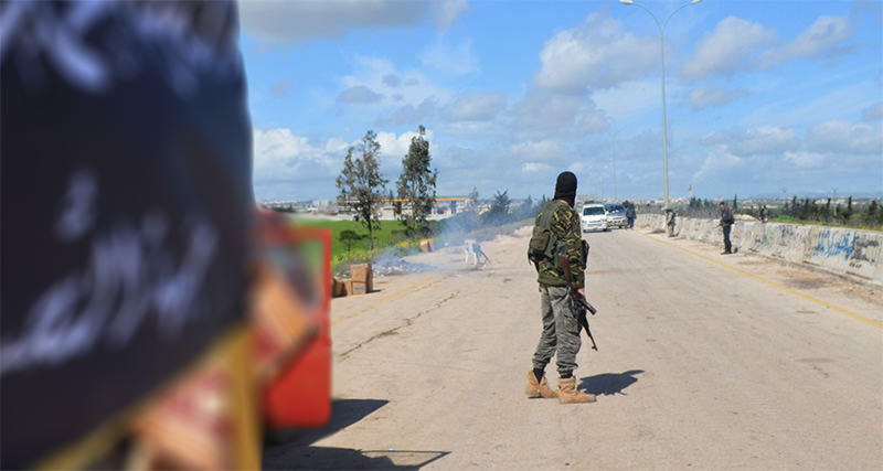 Members of al-Qaida's Nusra Front man a checkpoint in Idlib (March 2015) (Reuters Photo) 