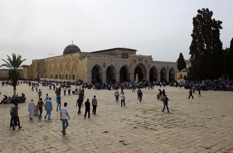 Israel lifted age restrictions for the main weekly prayers at Jerusalem's flashpoint Al-Aqsa mosque compound, on October 23, 2015.  (AA Photo)