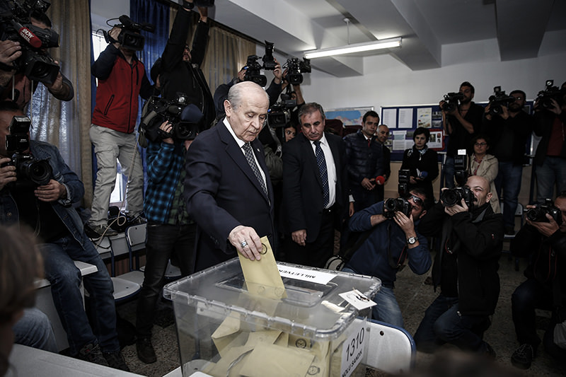 MHP chairman Devlet Bahçeli casting his vote at Anıttepe Middle School in the capital