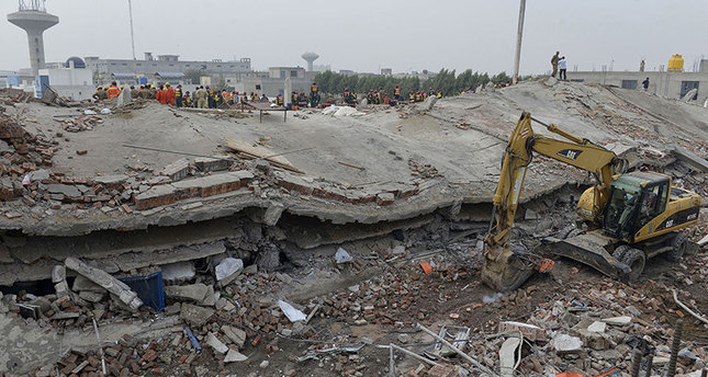 44 people die in Pakistan factory collapse - Daily Sabah