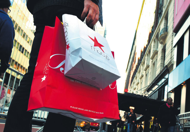 Consumer spending, which drives about two-thirds of the activity in the US economy, rose 3.0 percent in the third quarter, instead of the 3.2 percent previously estimated.