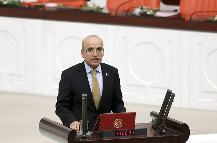 Deputy Prime Minister Mehmet u015eimu015fek (AA Photo)