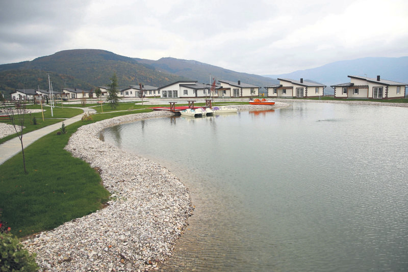 The first Arab-funded resort recently opened in Osenik, 50 kilometers south of Sarajevo, with 160 individual houses and apartments built around an artificial lake.