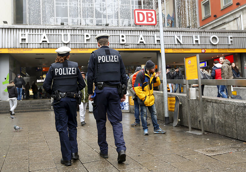 German police secure the main train station in Munich, Germany, January 1, 2016 (Reuters photo)