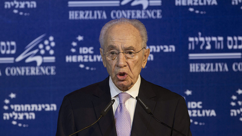  In this Tuesday, Jan. 31, 2012 file photo, former Israeli President Shimon Peres gives a speech during the twelfth annual Herzliya Conference in Herzliya, near Tel Aviv (AP Photo)