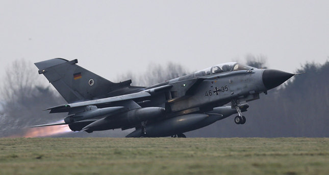 A German air force Tornado jet takes off from the German army Bundeswehr airbase in Jagel, northern Germany December 10, 2015 (REUTERS Photo)