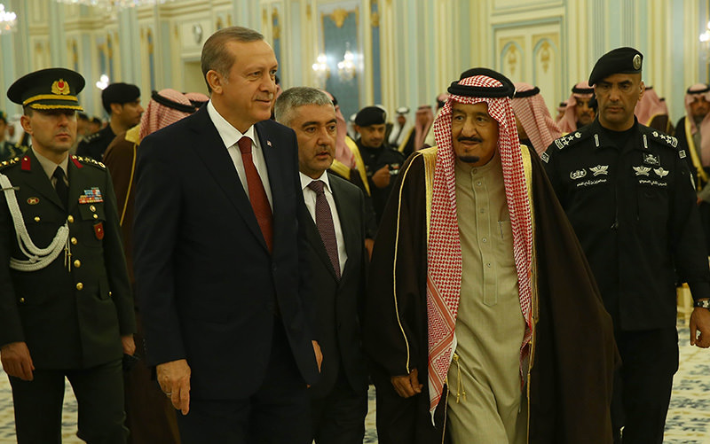 Representational photo from Dec. 31, 2015, when President Erdou011fan was welcomed in Saudi Arabia by King Salman (AA photo)