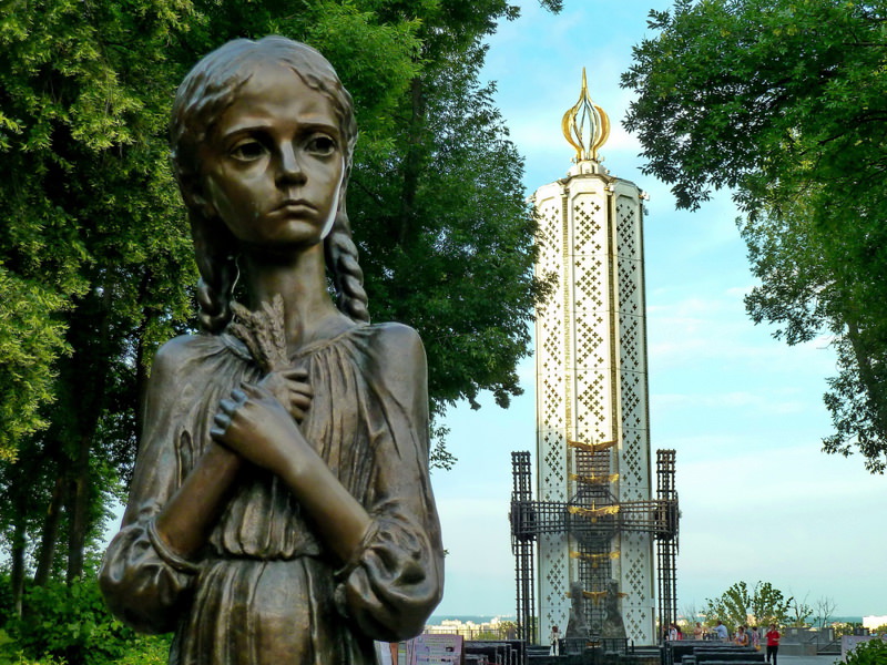 A memorial for the victims of the Holdomor in Kiev.