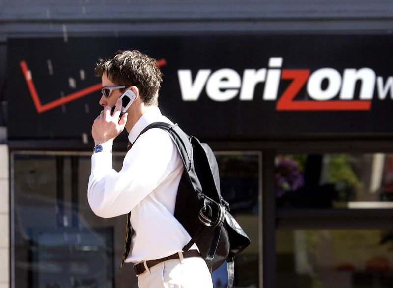 Verizon says big business customers had data stolen