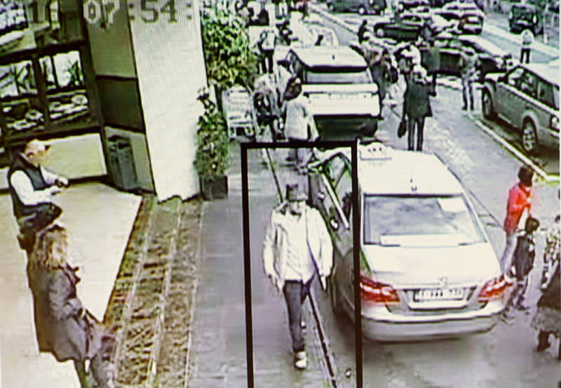 A suspect in the attack which took place at the Brussels international airport of Zaventem, is seen in this CCTV image made available by Belgian Police on April 7, 2016. (REUTERS Photo)