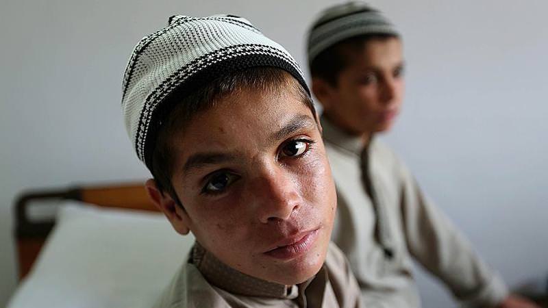 Abdul Rasheed Bro Pakistani brothers mysteriously go into vegetative state after sun down ...