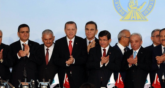 أردوغان وداود أوغلو يشاركان في مراسم توقيع اتفاقية تمويل مشروع المطار الثالث