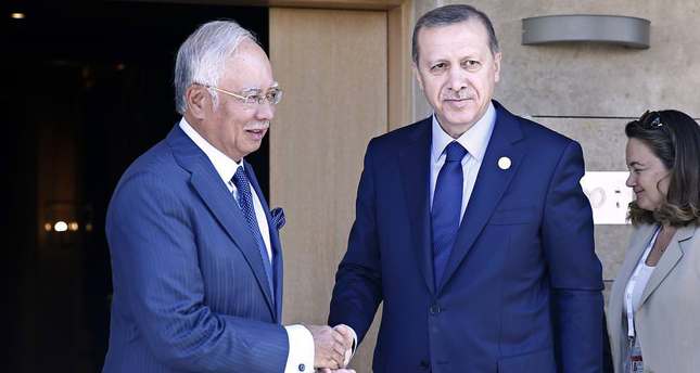 أردوغان يستقبل رئيس الوزراء الماليزي في أنطاليا