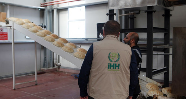 هيئة الإغاثة التركية في سوريا تمد المواطنين بأكثر من نصف مليون رغيف خبز يوميا