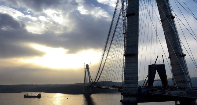 أردوغان وداود اوغلو يشاركان بمراسم اتمام بناء جسر يافوز سلطان سليم