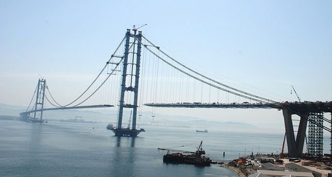 جسر معلق على طريق اسطنبول- إزمير يختصر مسافة 4 ساعات في 4 دقائق