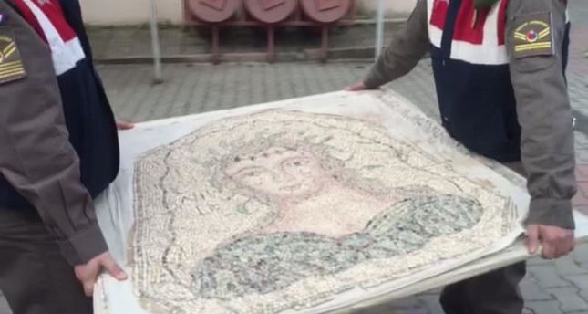 تركيا تلقي القبض على عصابة لتهريب الآثار من المتاحف السورية وتضبط ما بحوزتهم