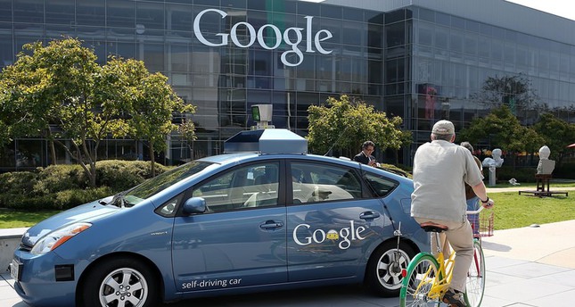 غوغل تختار فيات لتصنيع سياراتها ذاتية القيادة