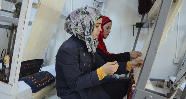 سوريتان تصنعان السجاد في تركيا وتصدرانه للصين واليابان