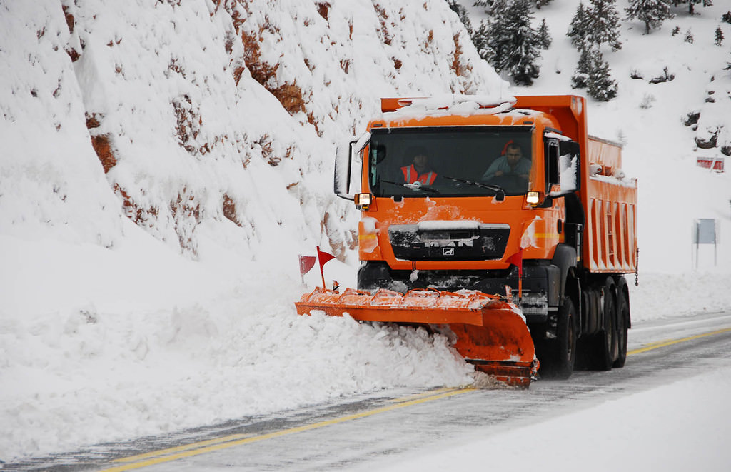 Snow plough vehicle work on the Antalya-Konya highway, Dec. 29, 2016. (AA Photo)