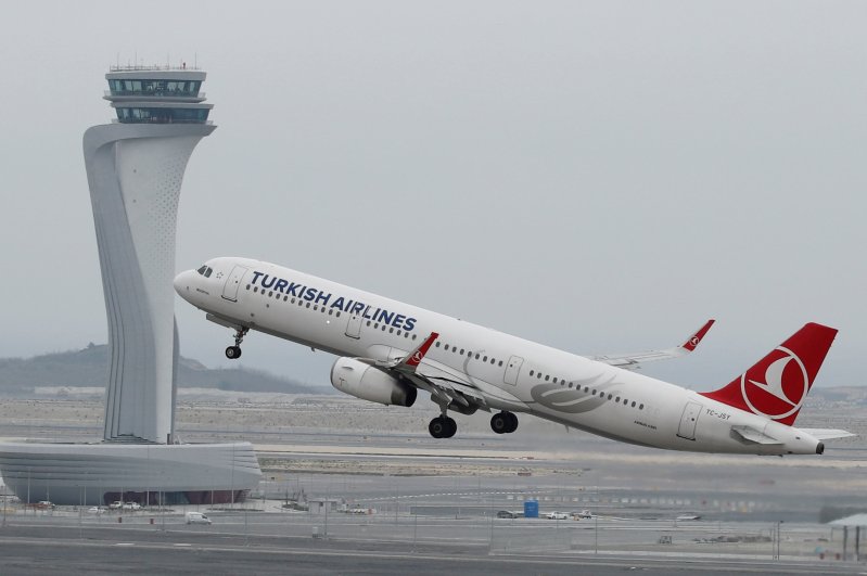 A Turkish Airlines Airbus A321 plane takes off from the city's new Istanbul Airport in Istanbul. (Reuters File Photo)