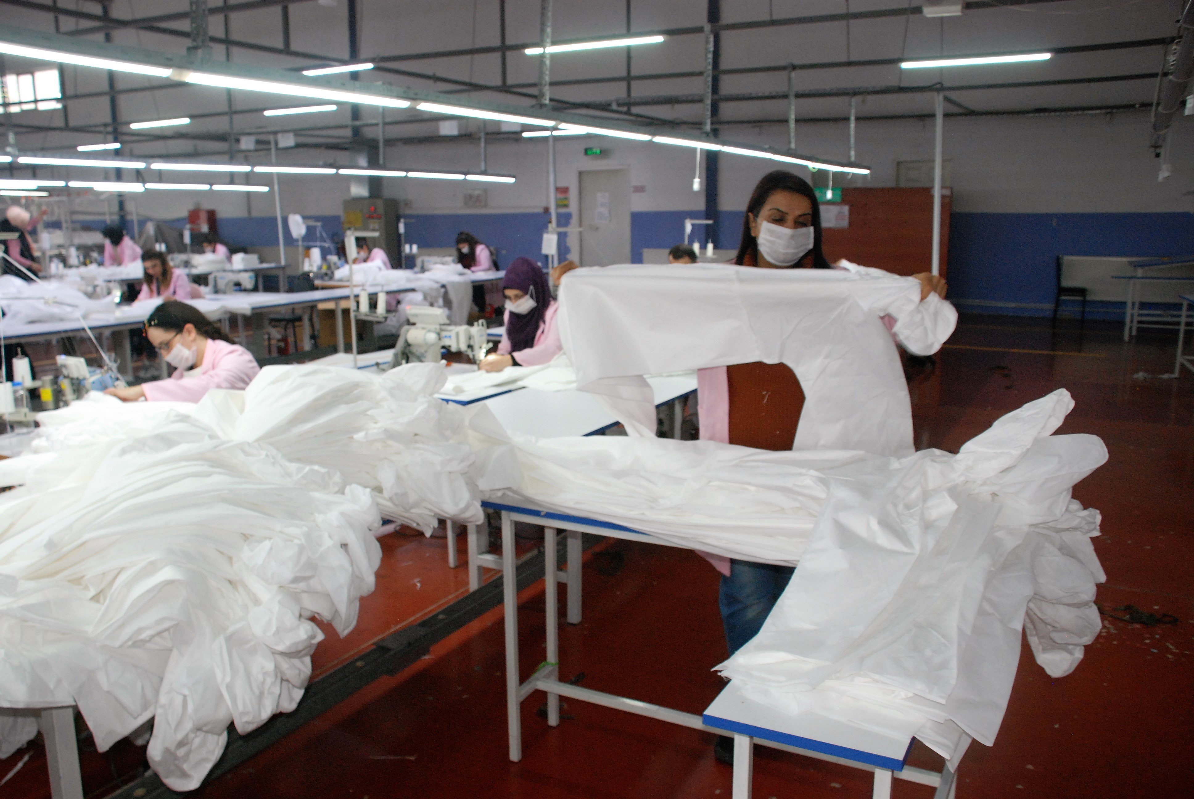 Onderverdelen Competitief huis Coronavirus pushes global textile brands toward Turkey, fueling orders |  Daily Sabah
