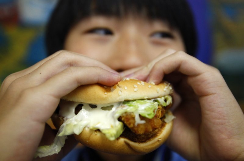 To win your body's "battle of the bulge," you need to examine your eating habits. (Reuters Photo)