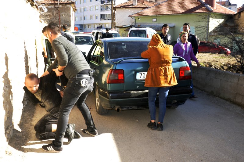 Police detain three suspected drug dealers, Karaman, Feb. 27, 2020. (DHA Photo)