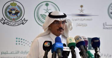 Mohammed Alabed Alali, Saudi Arabia's health minstry spokesman, addresses reporters during a press briefing about COVID-19 coronavirus disease, in the capital Riyadh on March 8, 2020 (AFP Photo)