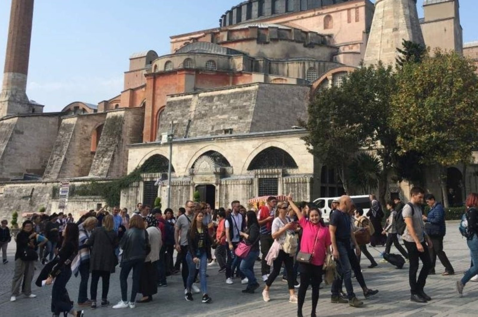 Tourists in Istanbul's historic Sultanahmet neighborhood, Oct. 19, 2019. (DHA Photo) 