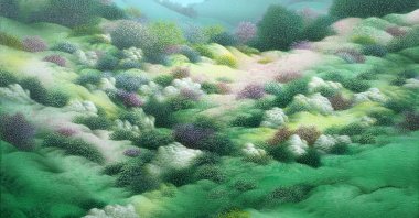 Although landscapes the “Postcards” series basically resemble each other, they differ in terms of colors. (Courtesy of Gallery Diani)