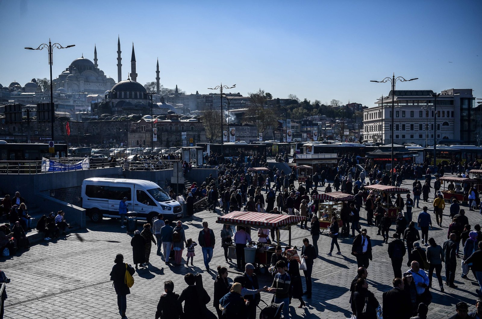 People walk in Istanbul's Eminönü neighborhood, April 3, 2018. (AFP Photo)