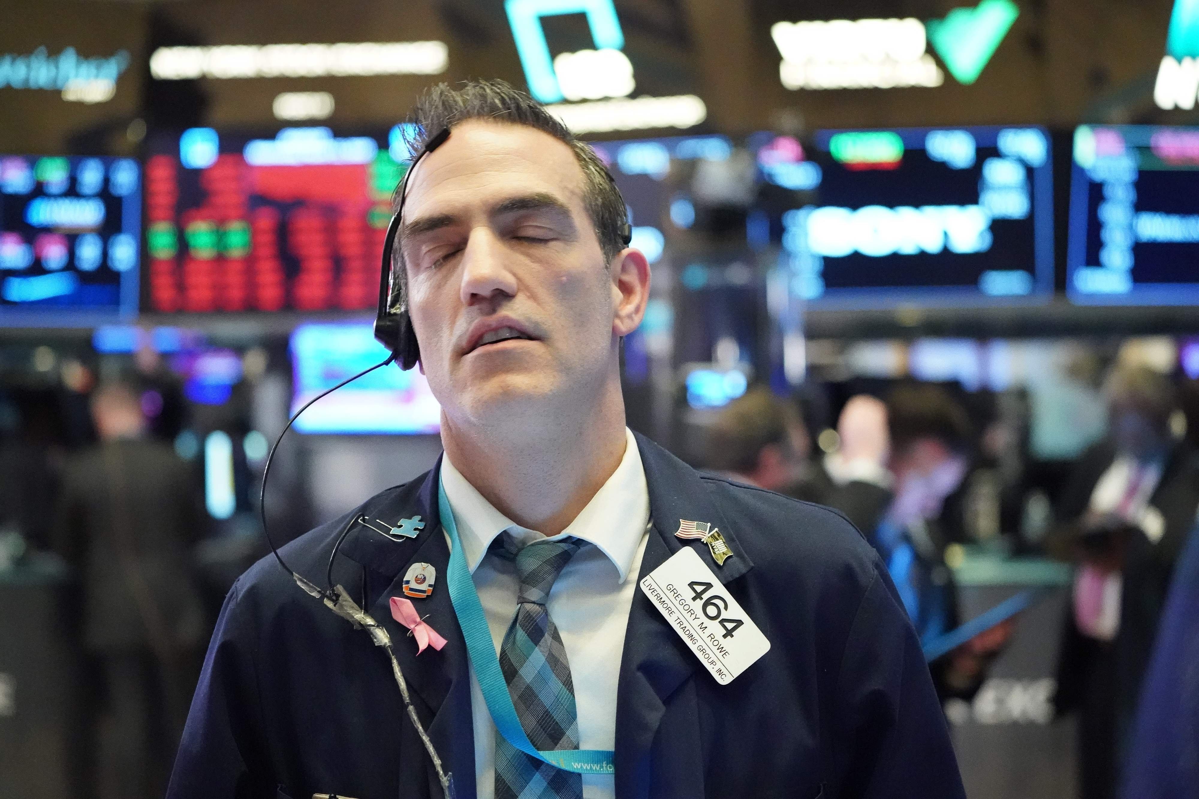 Trading Halted On Wall Street After Stocks Plunge 7 At Open Daily