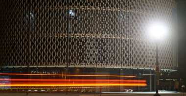 Traffic passes the Regional Office for the Americas of the World Health Organization (WHO) during the coronavirus disease (COVID-19) outbreak in Washington, D.C., U.S. March 22, 2020. (Reuters Photo)