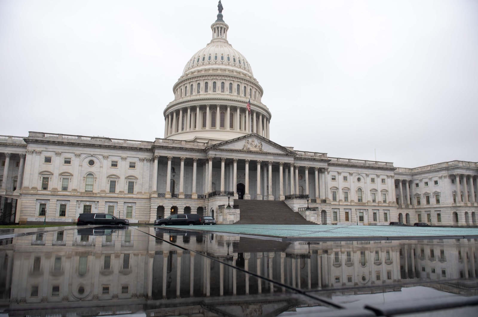 U.S. Capitol seen as the Senate continues negotiations on a relief package in response to the outbreak of COVID-19, in Washington, March 23, 2020. (AFP Photo)