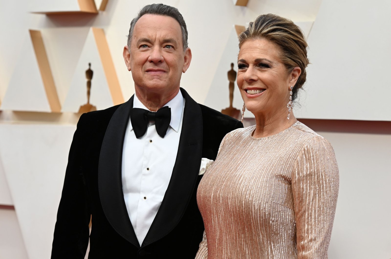 In this file photo taken on Feb. 9, 2020, U.S. actor Tom Hanks and wife Rita Wilson arrive for the 92nd Oscars at the Dolby Theatre in Hollywood, California. (AFP Photo)