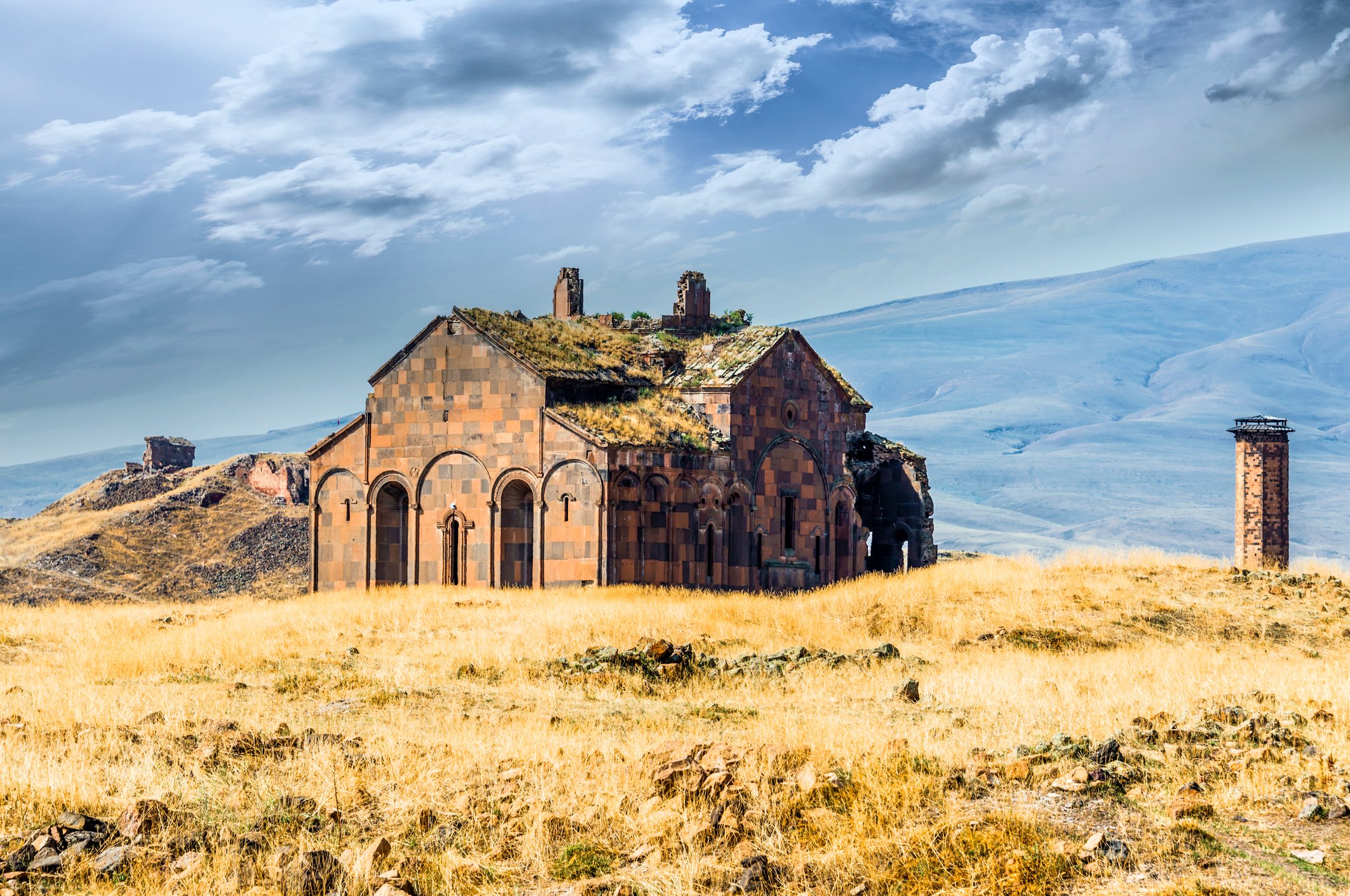 Ani ruined medieval Armenian city (photo: idsb.tmgrup.com.tr)