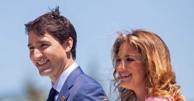 Prime Minister of Canada Justin Trudeau and his wife Sophie Gregoire Trudeau arrive for a welcome ceremony for G-7 leaders on the first day of the summit, La Malbaie, Quebec, June 8, 2018. (AFP Photo)