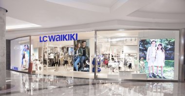 LC Waikiki and Mavi announced they will temporarily stop offering online sales. (Sabah Photo)